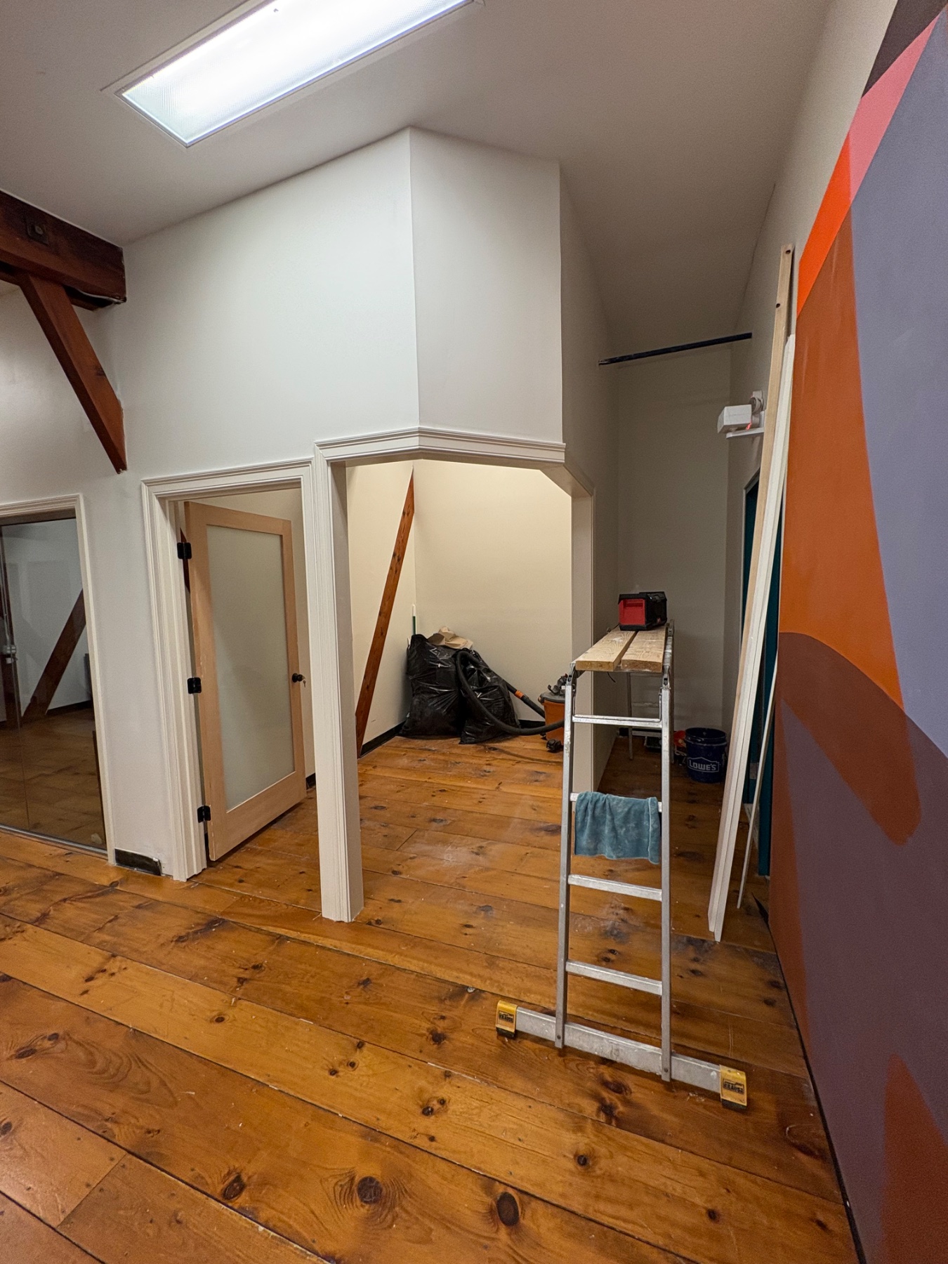Additional office unit added to office space