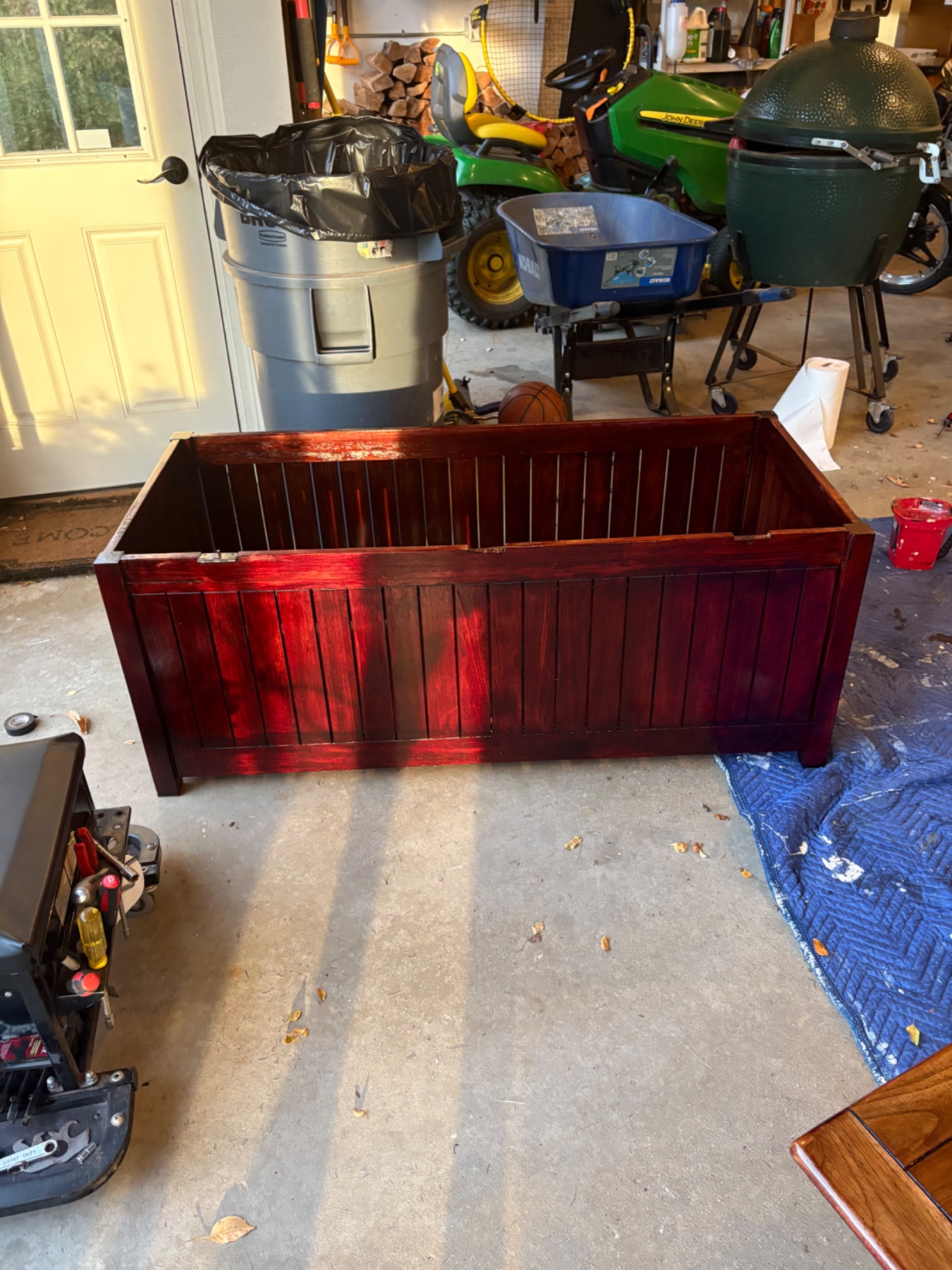 Bench after first coat of varnish.